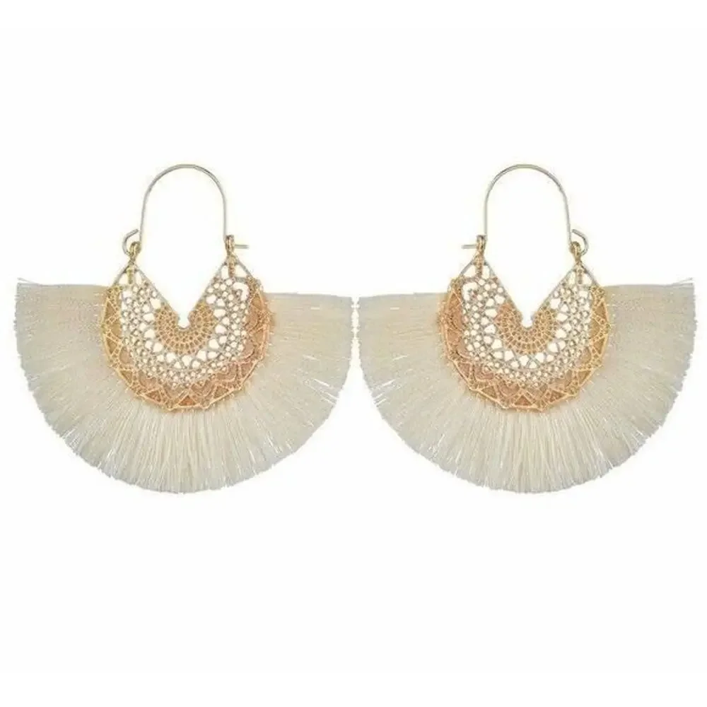 Cream/Gold Retro Silk Thread Tassel Dangling Earrings J15‎ Fringe Casual